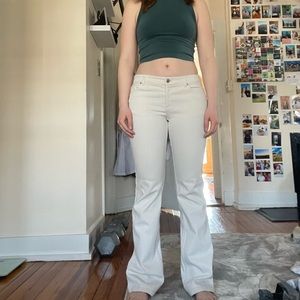 Flare Gianni Bini cream cotton pants, size 28. For reference I’m 5’5” :)